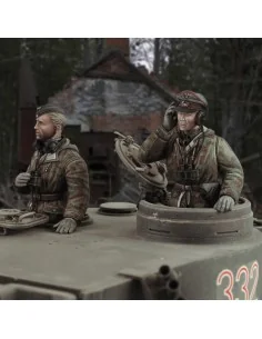 German tank crew in winter dress - WWII, 1/35 - Royal Model RM829 2