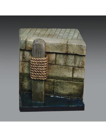 Stone dock section (1/35-32 scale), 1/35 - Royal Model RM838