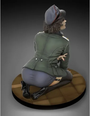 [NO_DESC] German Officer 'Pin-Up' (75mm) - Royal Model RM847