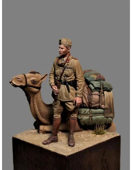 Italian Officer Libia 1940, 1/35 - Royal Model RM854