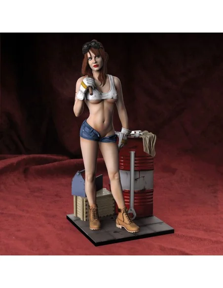 [NO_DESC] Garage girl (75mm) - Royal Model RM858