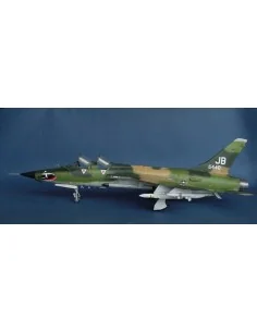 Republic F-105 G Wild Weasel, 1/32 - Trumpeter 02202 2