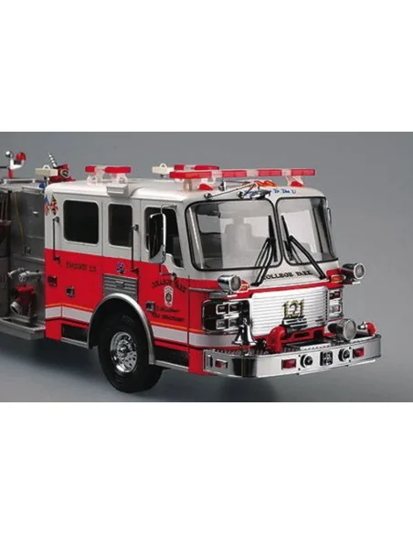 American LaFrance Eagle Fire Pumper 2002, 1/25 - Trumpeter 02506