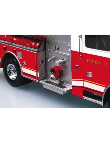 American LaFrance Eagle Fire Pumper 2002, 1/25 - Trumpeter 02506