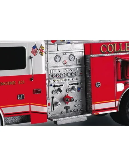 American LaFrance Eagle Fire Pumper 2002, 1/25 - Trumpeter 02506