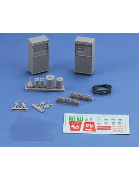 Modern Gas pumps Mid Orient, 1/35 - Royal Model RM924