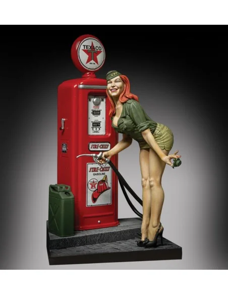 [NO_DESC] Pin-up at the gas pump (75mm) - Royal Model RM928