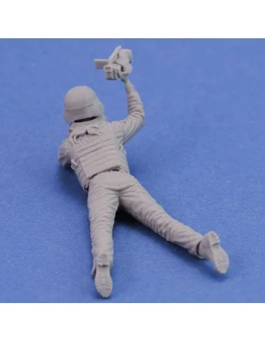 War Reporter, 1/35 - Royal Model RM960