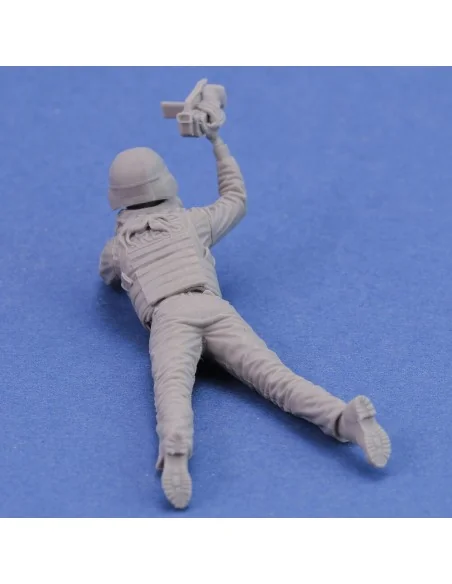War Reporter, 1/35 - Royal Model RM960