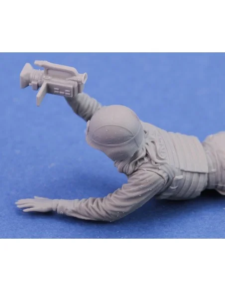 War Reporter, 1/35 - Royal Model RM960