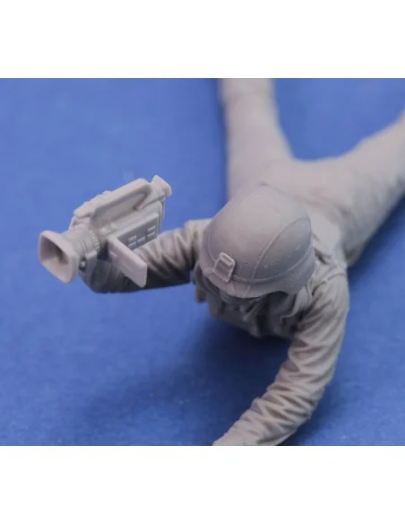 War Reporter, 1/35 - Royal Model RM960