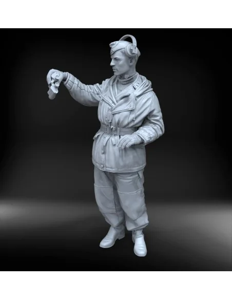 German tanker in winter dress with Tiger I Early cupola, 1/35 - Roy...