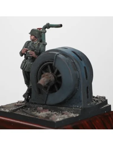 German infantry soldier eating - WWII, 1/35 - Royal Model RM972
