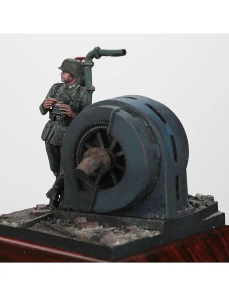 [NO_DESC] German infantry soldier eating - WWII, 1/35 - Royal Model...
