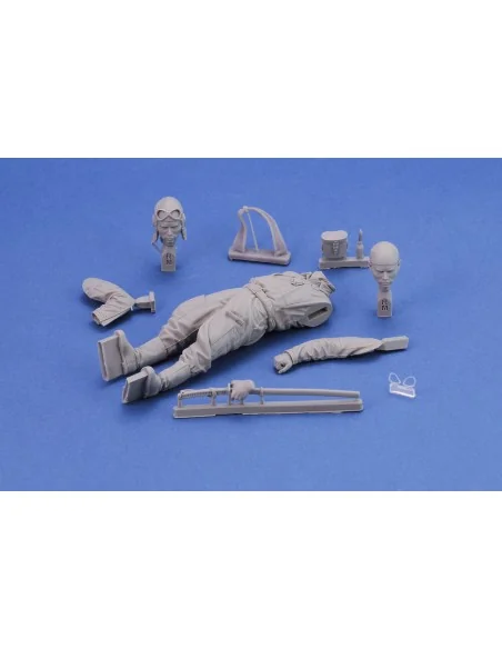 Japanese pilot - WWII, 1/16 - Royal Model RM977