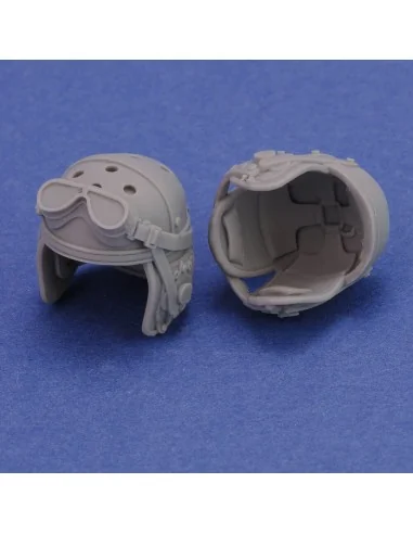 U.S. tanker helmets WWII - 2 pcs., 1/16 - Royal Model RM987