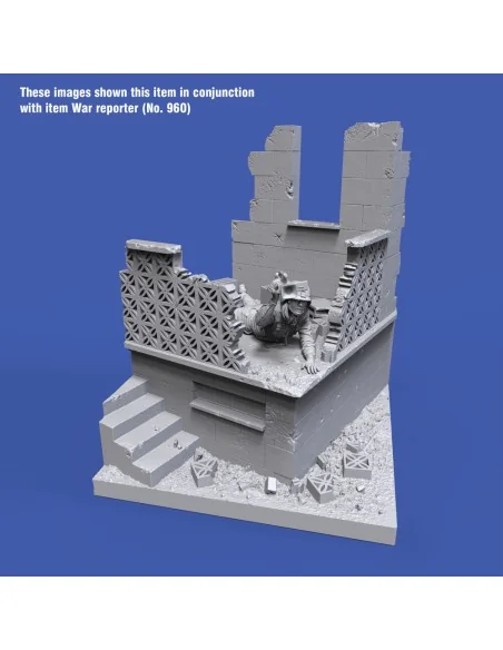 Mid orient ruin base 'cm9x9', 1/35 - Royal Model RM988