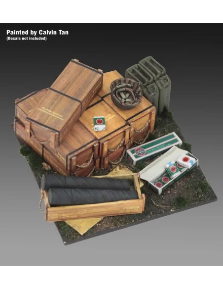 Base with 105 mm Ammo with Cases cm4x4 - Royal Model RM992