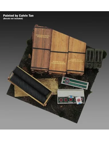 Base with 105 mm Ammo with Cases cm4x4 - Royal Model RM992