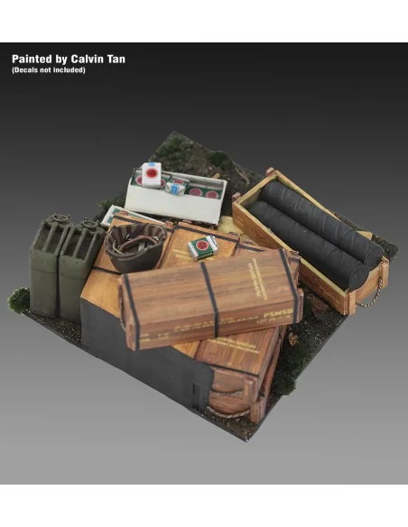 Base with 105 mm Ammo with Cases cm4x4 - Royal Model RM992
