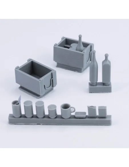 Crates, cans and bottles, 1/16 - Royal Model RM1037