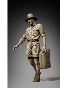 German DAK soldier holding jerrycan 3D printed, 1/35 - Royal Model ...