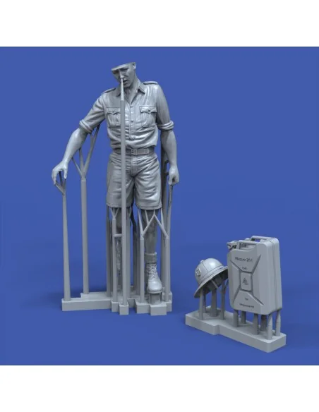 [NO_DESC] German DAK soldier holding jerrycan 3D printed, 1/35 - Ro...