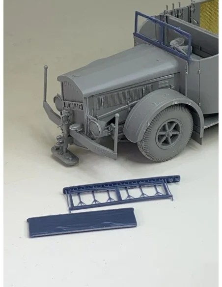 Windscreen 8.8 cm Flak on 9t Vomag, 1/72 - Royal Model RM1097