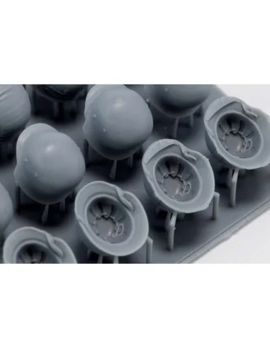 German helmets set (WWII), 1/35 - Royal Model RM1159