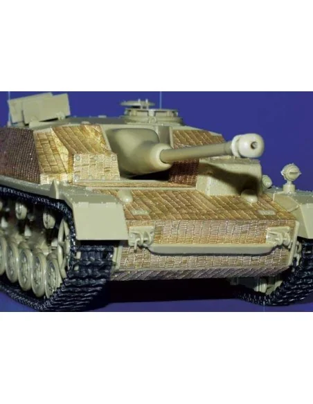 SD.KFZ. 163 Sturmgeschütz IV Zimmerit Fotoätzsatz, 1/35 - Eduard Ac...