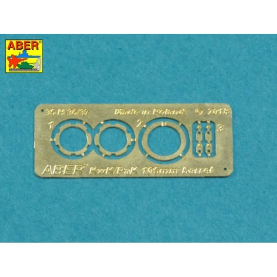 10,5cm KwK L/70 barrel with double baffle muzzle brake for German P...