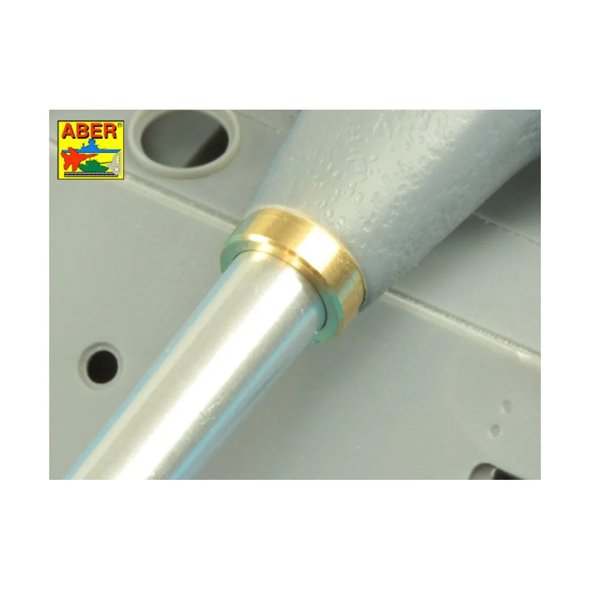 10, 5cm KwK L/70 barrel with double baffle muzzle brake for German ...