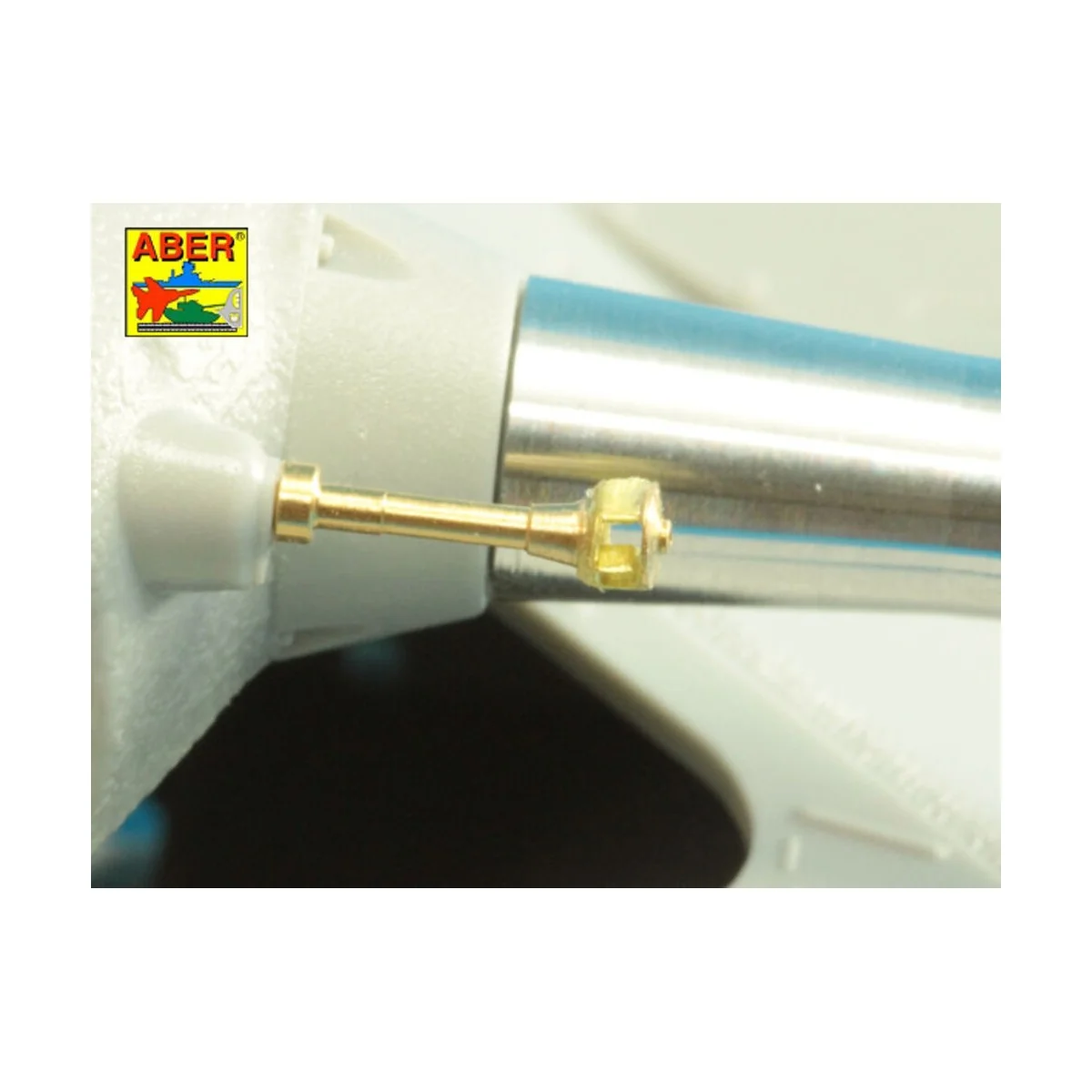 Armament for T10 Heavy Tank 1x122 mm D-25TA, 1x12,7 cm Coaxial DShK...