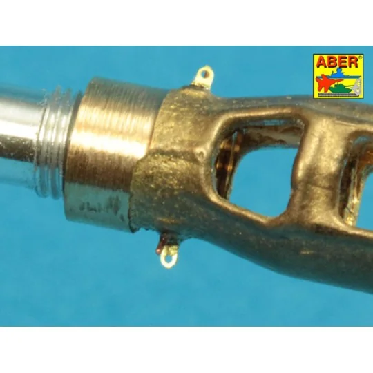 Armament for T10 Heavy Tank 1x122 mm D-25TA, 1x12,7 cm Coaxial DShK...