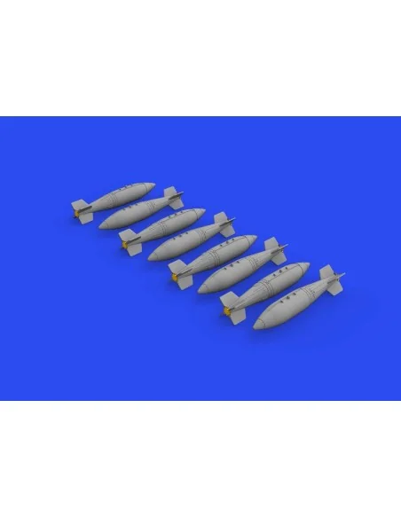 [NO_DESC] British 1000lb retarded bombs w-960 fuse for, 1/72 - Edua...