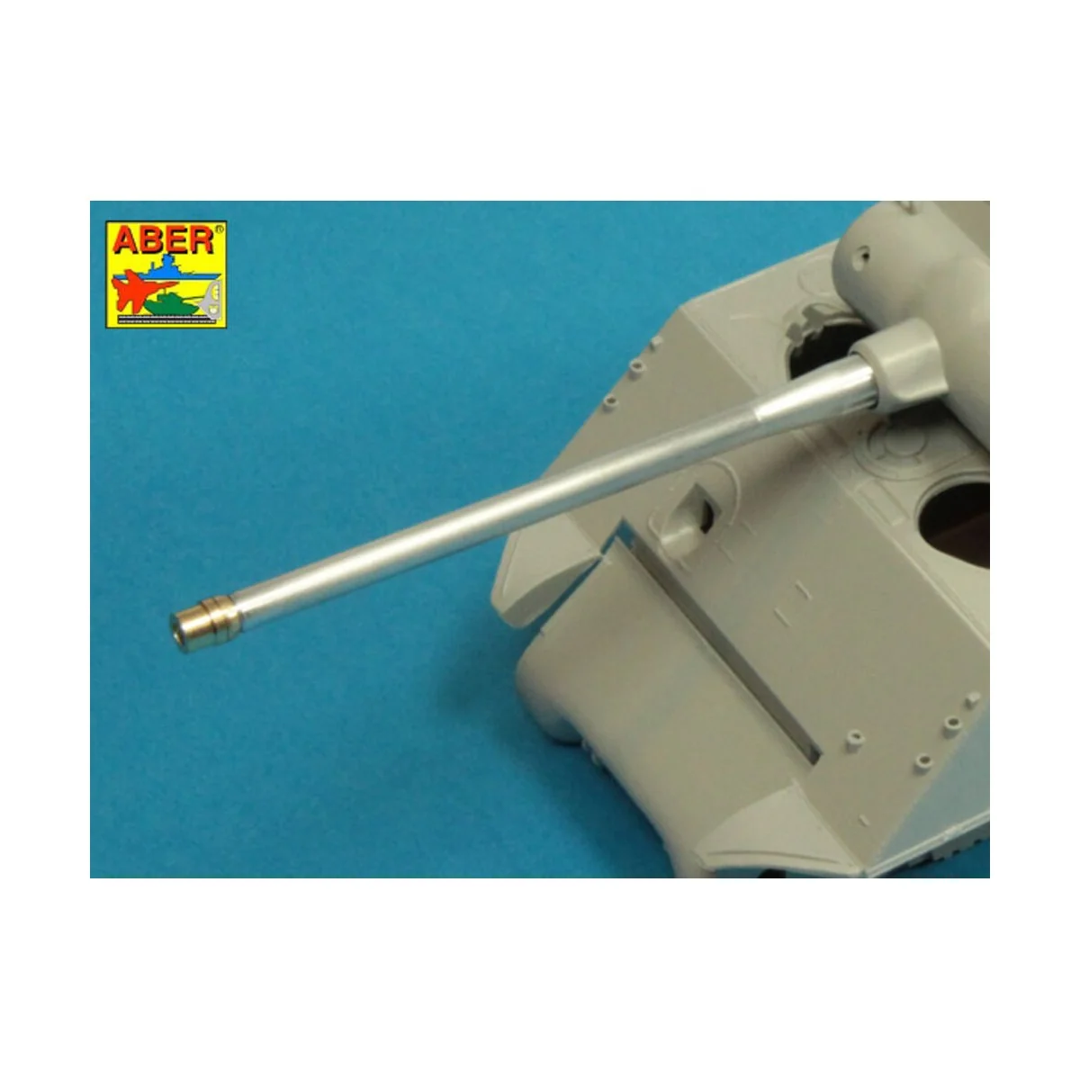 U.S 90 mm M3 barrel with thread protector for tank destroyer M36B1,...