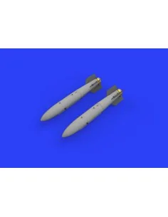 B43-0 Nuclear Weapon w/SC43-4/-7 tail assembly, 1/48 - Eduard Acces...