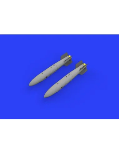 B43-0 Nuclear Weapon w/SC43-4/-7 tail assembly, 1/48 - Eduard Acces...