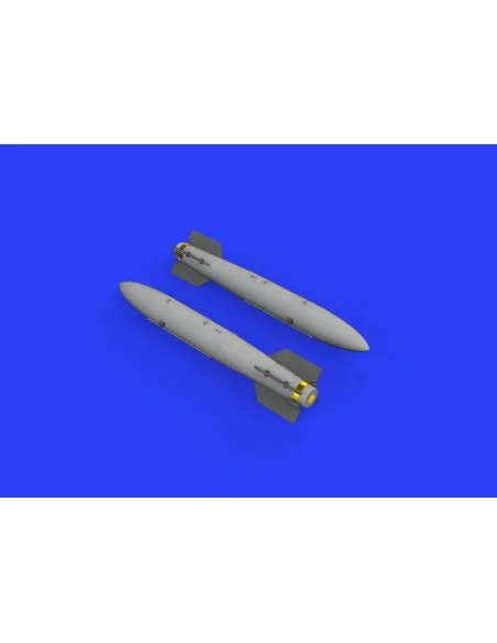 B43-0 Nuclear Weapon w/SC43-4/-7 tail assembly, 1/48 - Eduard Acces...