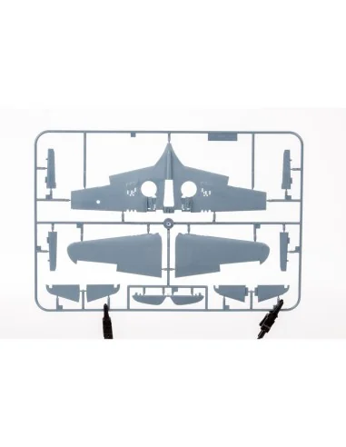 [NO_DESC] P-40E Warhawk, 1/48 - Eduard Plastic Kits 84207