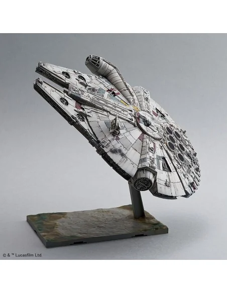 Bandai Millennium Falcon, 1/144 - Revell 1211