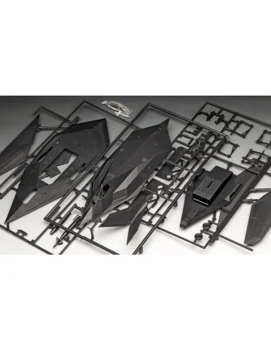 F-117A Nighthawk Stealth Fighter, 1/72 - Revell 03899