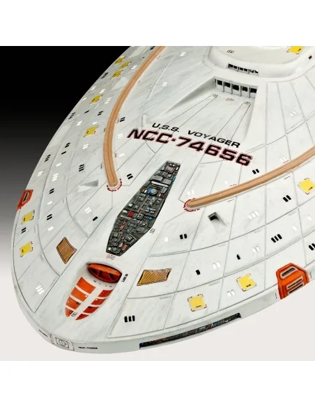 U.S.S. Voyager, 1/670 - Revell 04992