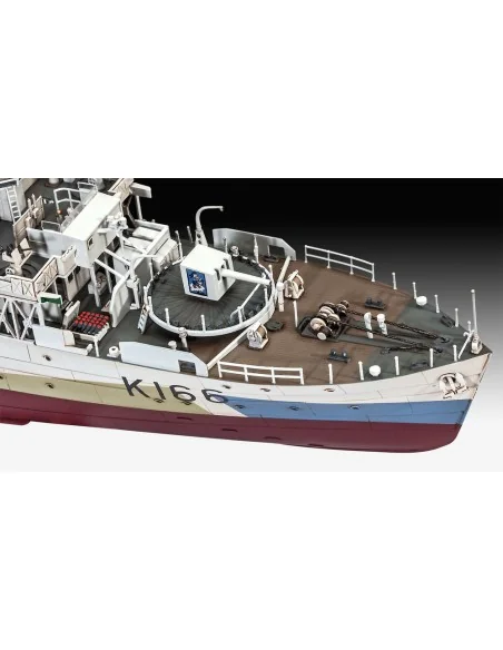 HMCS SNOWBERRY, 1/144 - Revell 05132
