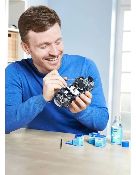 BMW i8, 1/24 - Revell 07008