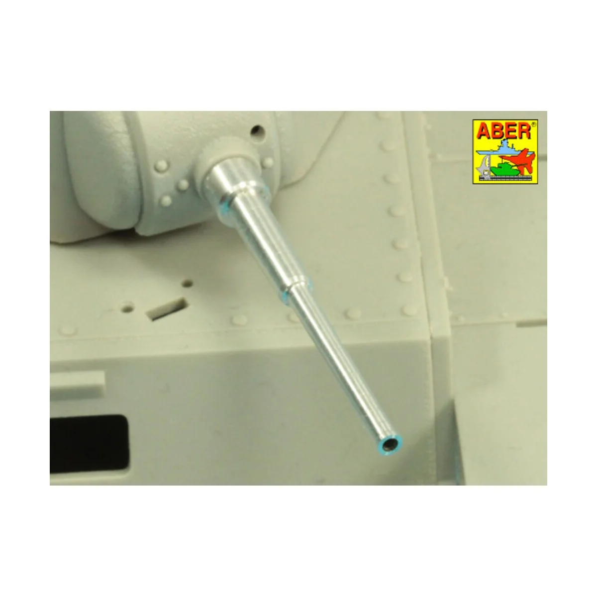 Main Armament for Soviet Heavy Tank SMK 1x76, 2mm L-11, 1x45mm M193...