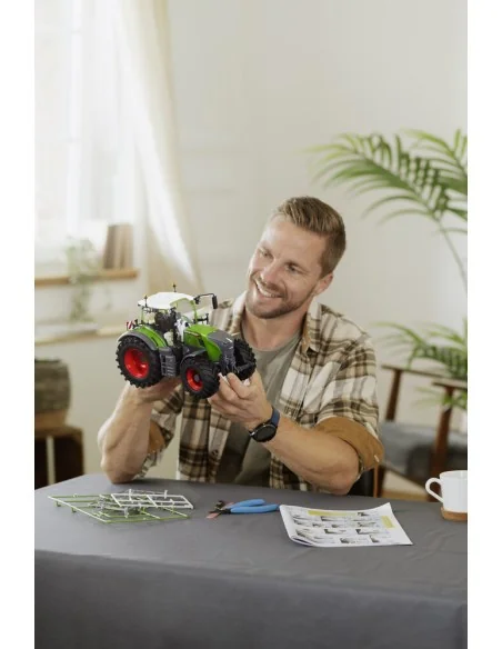 Fendt 728 Vario, 1/20 - Revell 07827