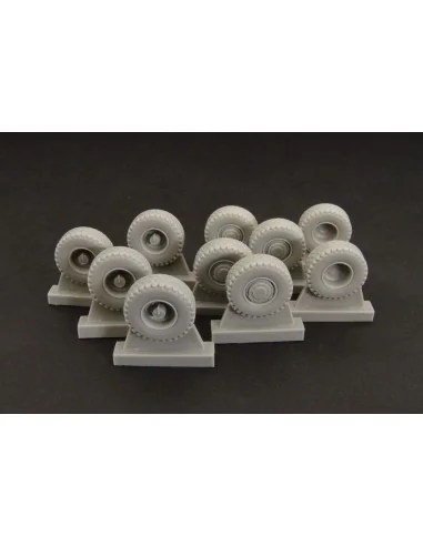 T-815-2 ARMAX baloon wheels, 1/87 - Hauler HLR87139