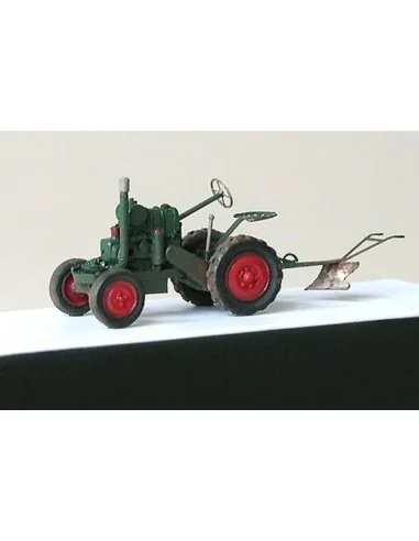 Tractor Svoboda with plow year1937, 1/120 - Hauler HTT120057