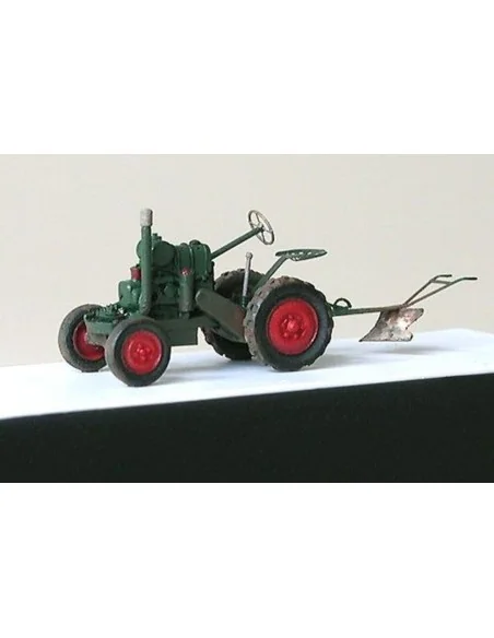 Tractor Svoboda with plow year1937, 1/120 - Hauler HTT120057